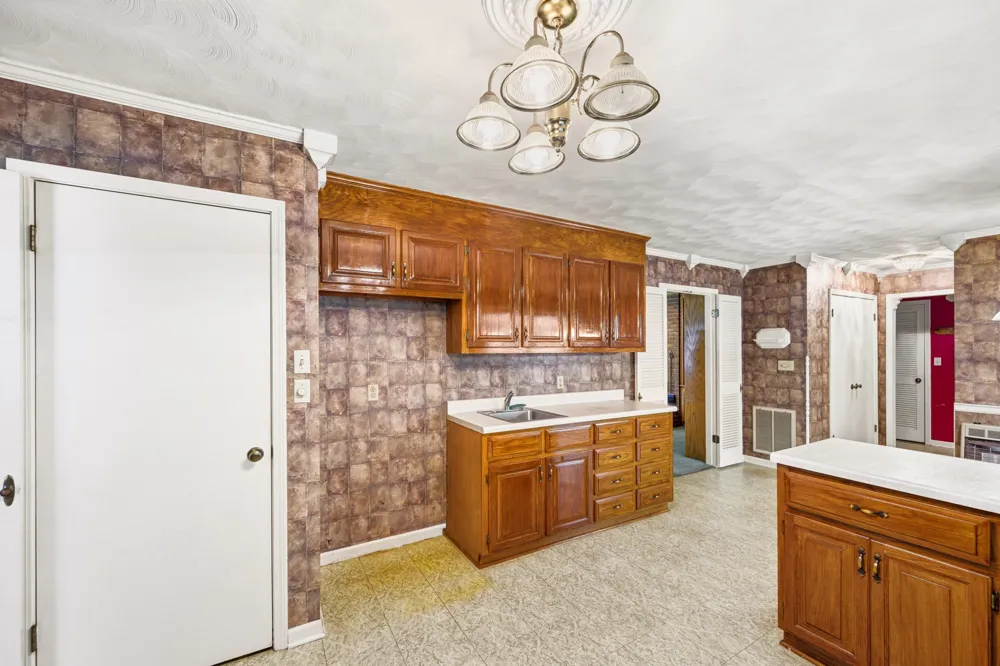 32 Fairway Pl Selmer, TN 38375