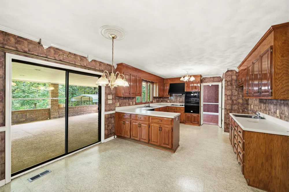32 Fairway Pl Selmer, TN 38375
