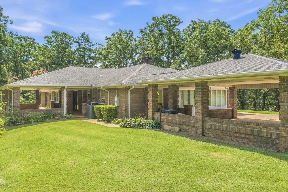 32 Fairway Pl Selmer, TN 38375