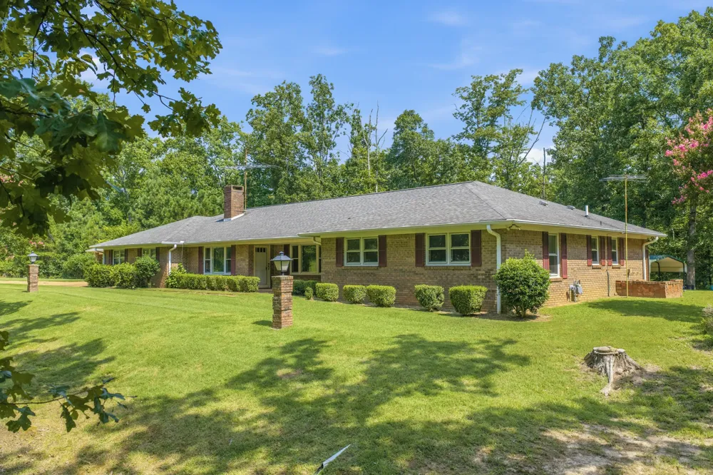 32 Fairway Pl Selmer, TN 38375
