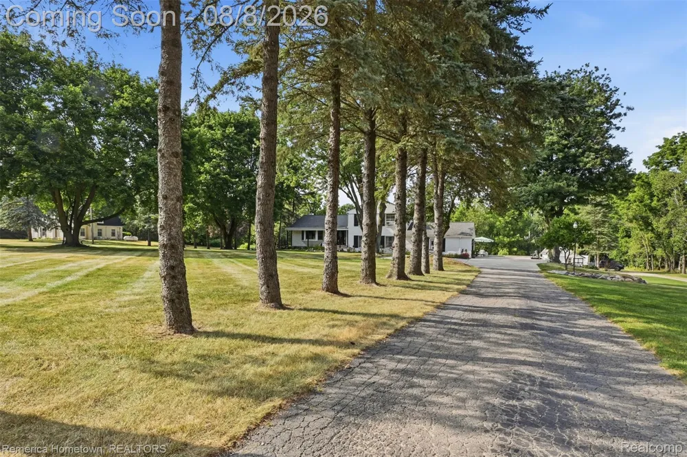 54260 9 Mile Road Lyon Charter Township, MI 48167
