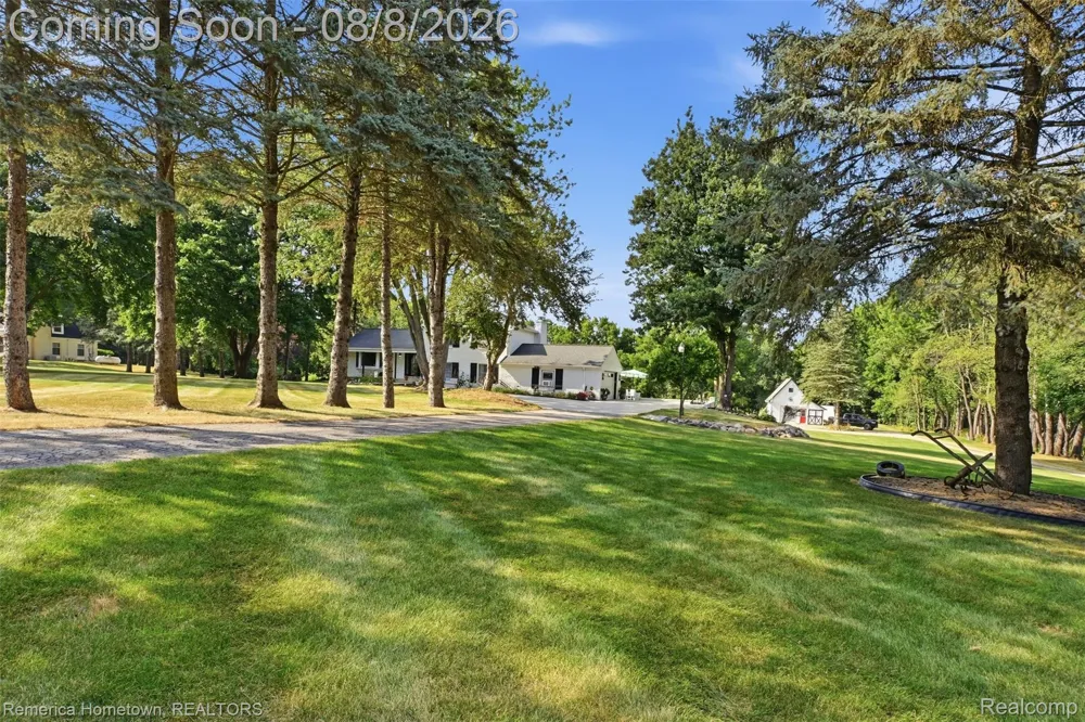 54260 9 Mile Road Lyon Charter Township, MI 48167
