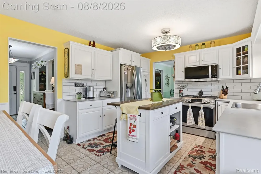 54260 9 Mile Road Lyon Charter Township, MI 48167