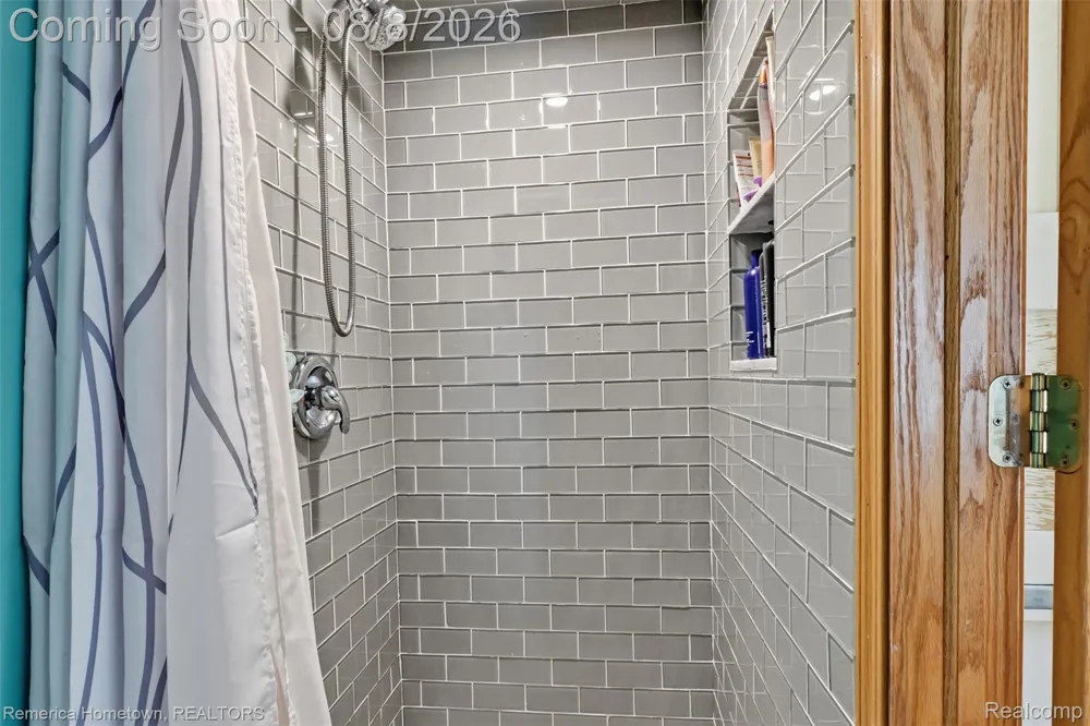 54260 9 Mile Road Lyon Charter Township, MI 48167