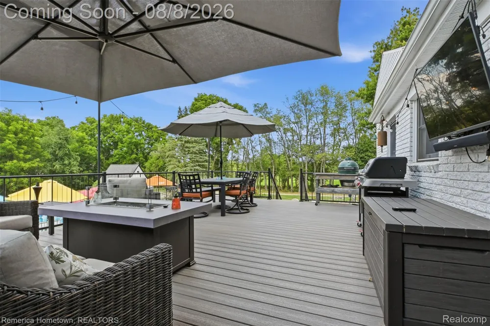 54260 9 Mile Road Lyon Charter Township, MI 48167