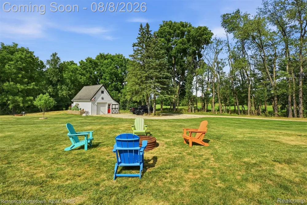 54260 9 Mile Road Lyon Charter Township, MI 48167