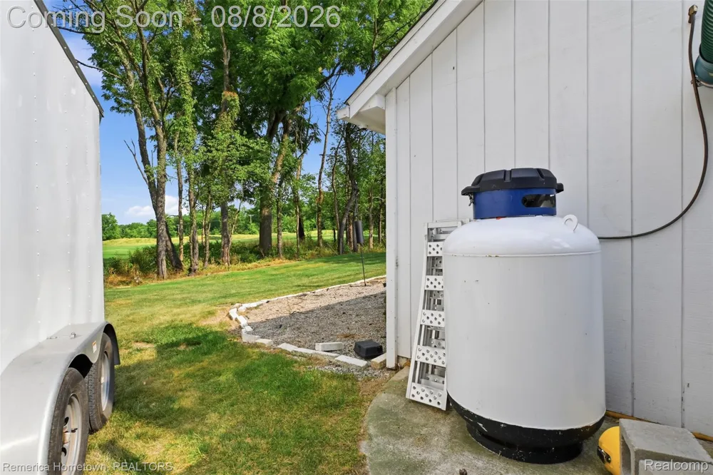 54260 9 Mile Road Lyon Charter Township, MI 48167
