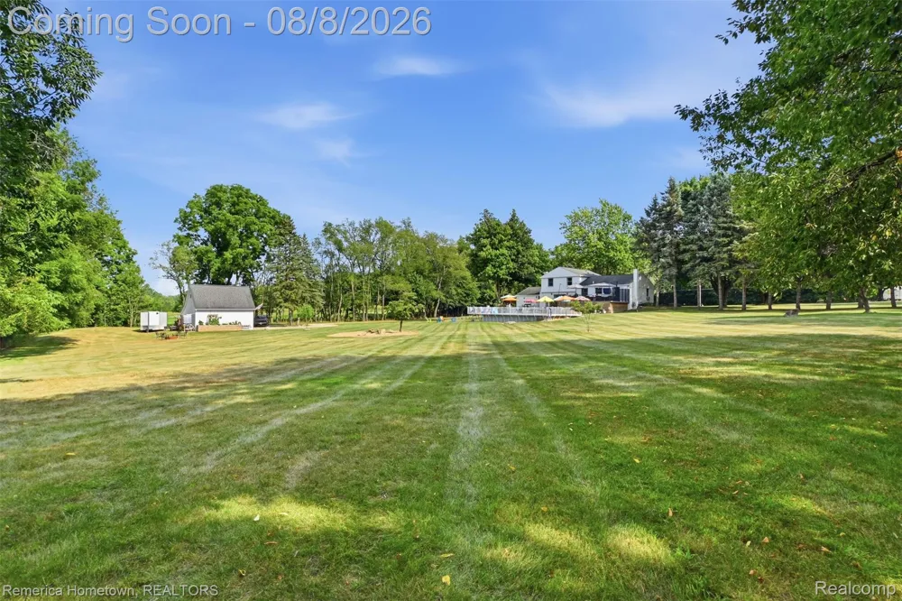 54260 9 Mile Road Lyon Charter Township, MI 48167