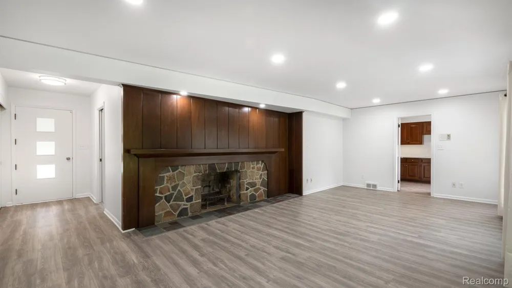 4845 KEITHDALE LANE Bloomfield Charter Township, MI 48302