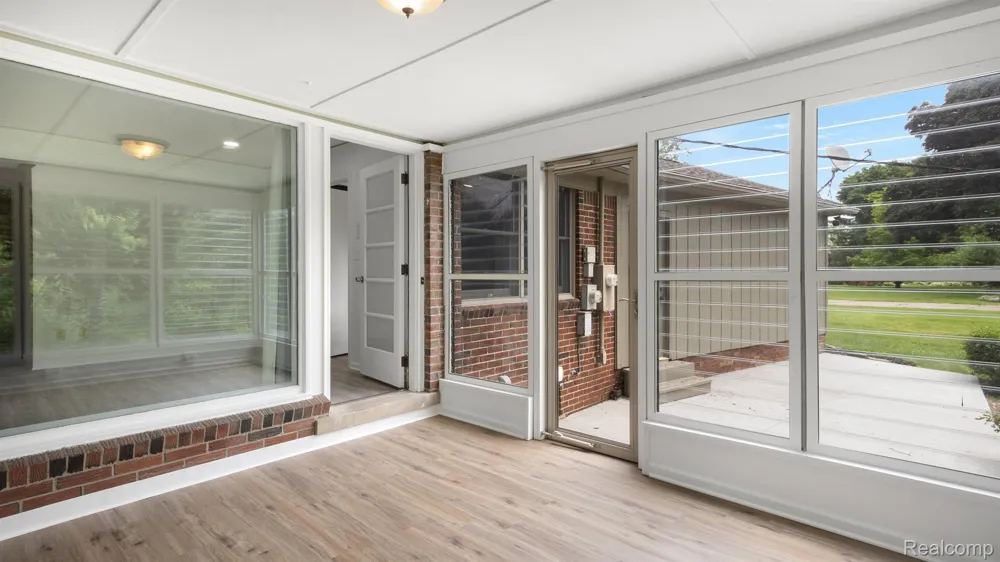 4845 KEITHDALE LANE Bloomfield Charter Township, MI 48302