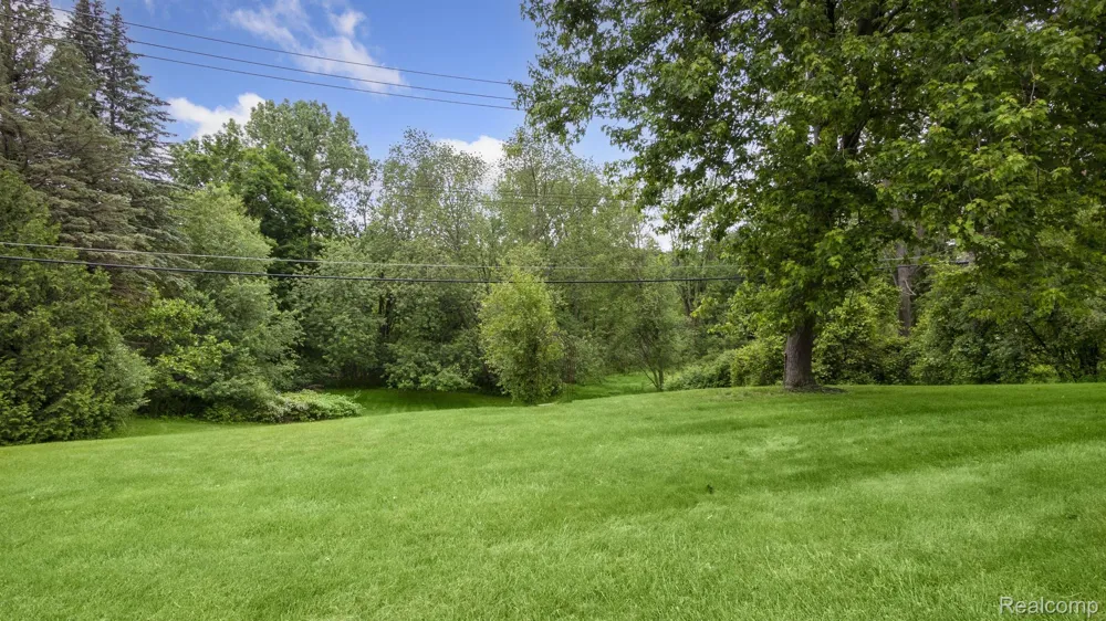 4845 KEITHDALE LANE Bloomfield Charter Township, MI 48302
