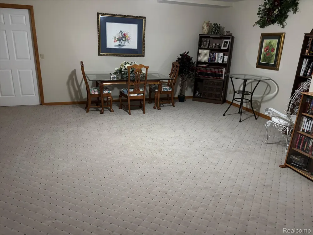 5353 Wyndemere Common Square Mundy Township, MI 48473