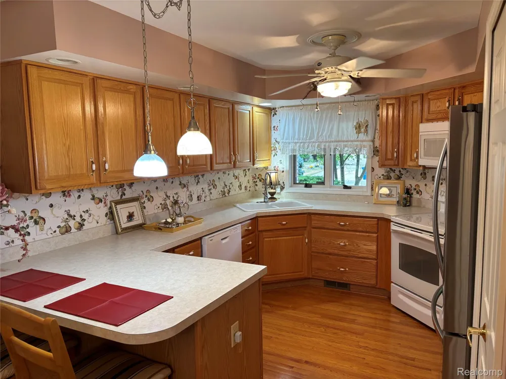 5353 Wyndemere Common Square Mundy Township, MI 48473