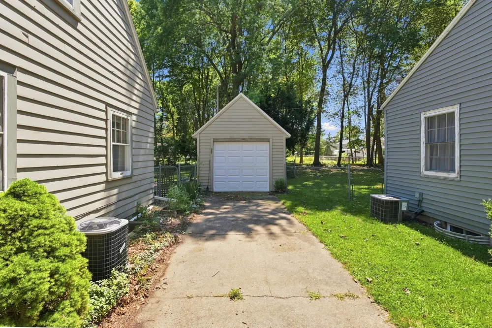 140 Orchard Lane Benton Charter Township, MI 49022