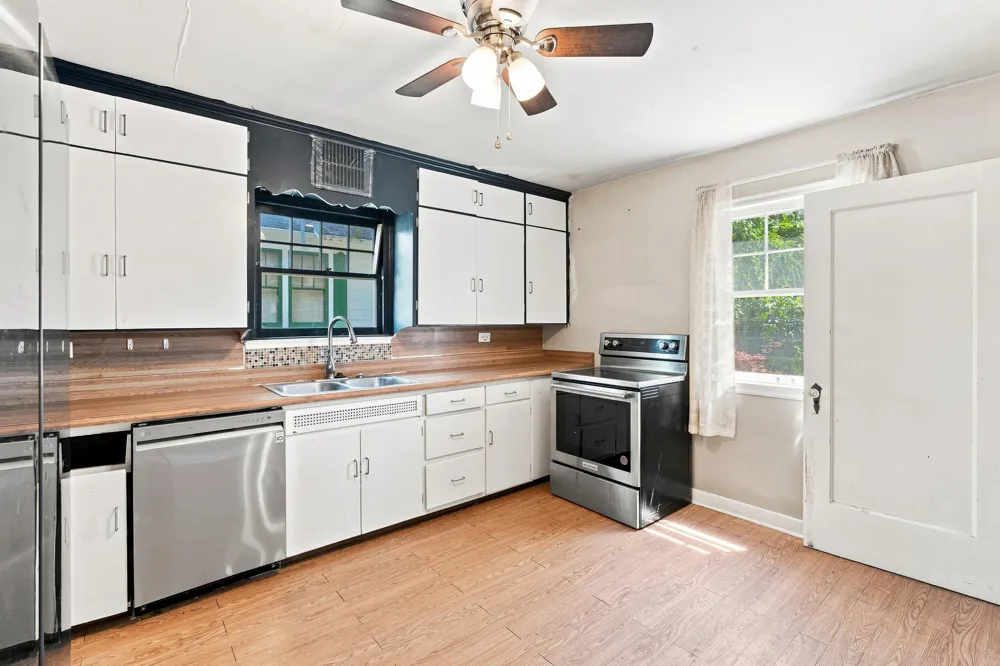 140 Orchard Lane Benton Charter Township, MI 49022