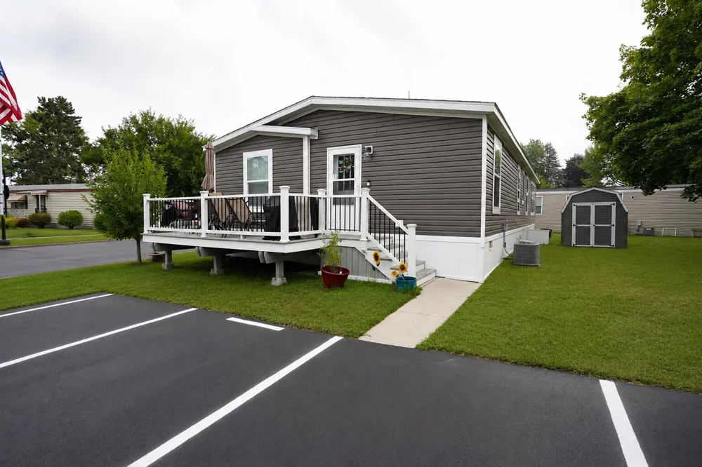 1238 Ashbrook Street NE Plainfield Charter Township, MI 49306