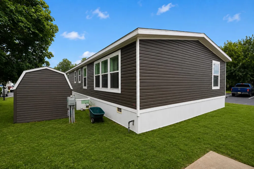 1238 Ashbrook Street NE Plainfield Charter Township, MI 49306