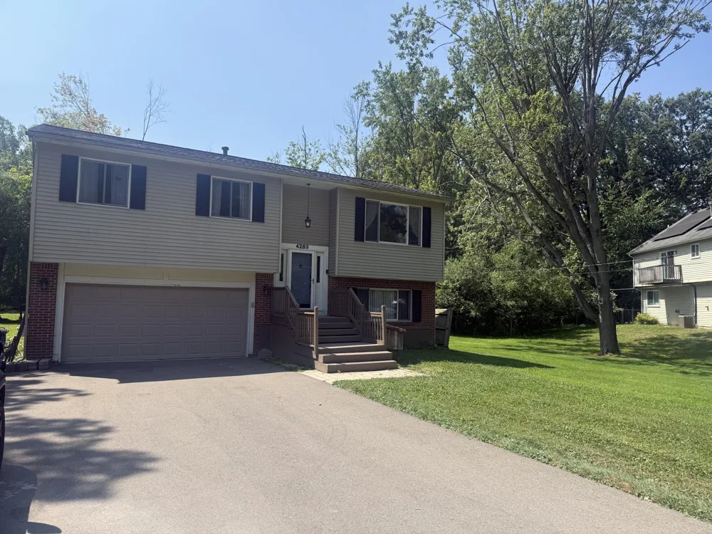 4283 Woodstock Road Waterford, MI 48328