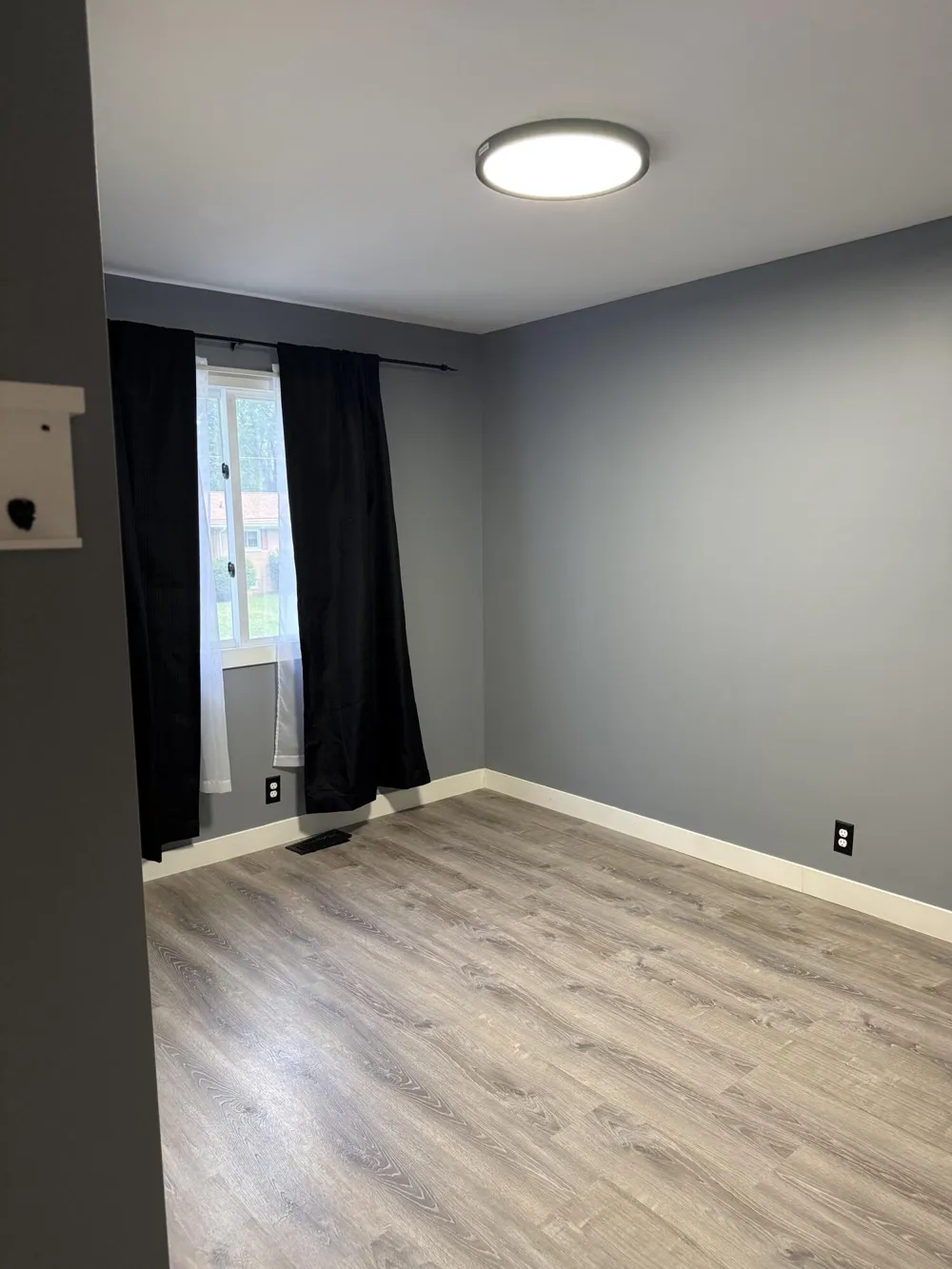 4283 Woodstock Road Waterford, MI 48328