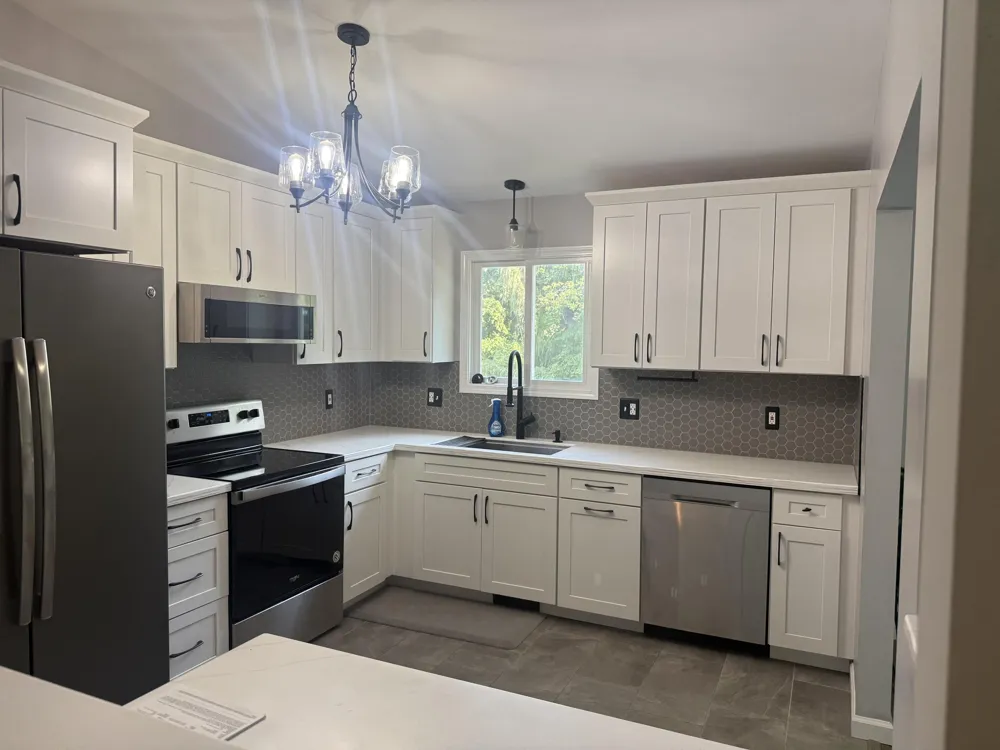 4283 Woodstock Road Waterford, MI 48328
