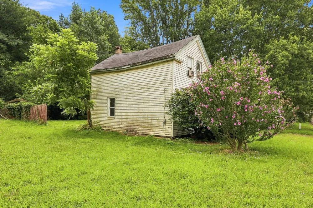 617 3rd Street Niles, MI 49120