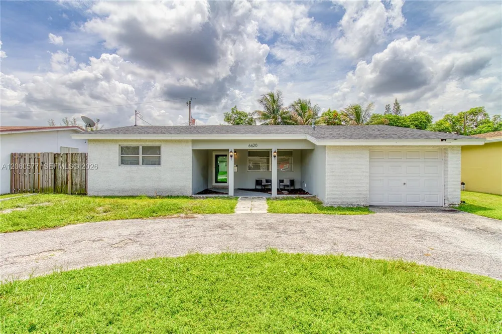 6620 NW 21st Ct Sunrise, FL 33313