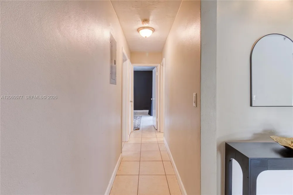 6620 NW 21st Ct Sunrise, FL 33313
