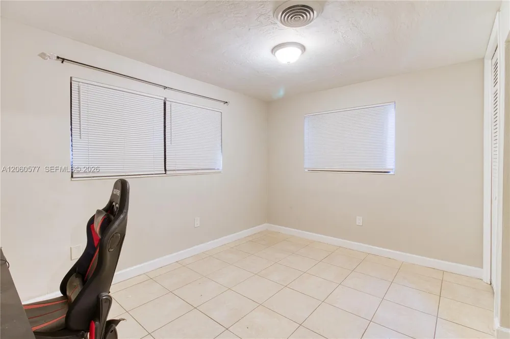 6620 NW 21st Ct Sunrise, FL 33313
