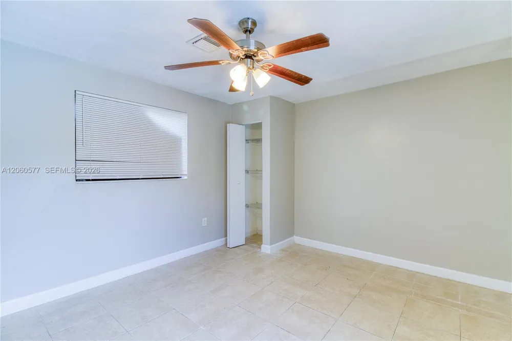 6620 NW 21st Ct Sunrise, FL 33313