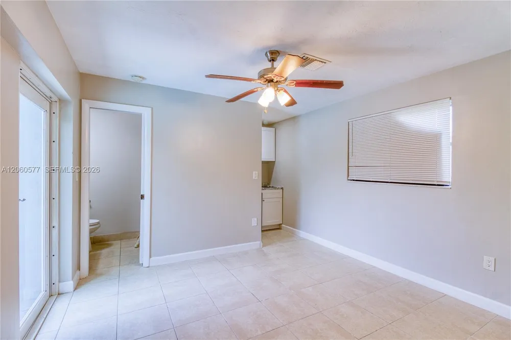 6620 NW 21st Ct Sunrise, FL 33313