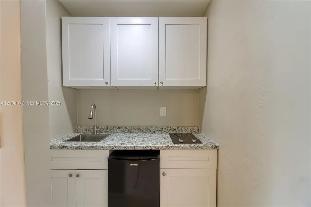 6620 NW 21st Ct Sunrise, FL 33313