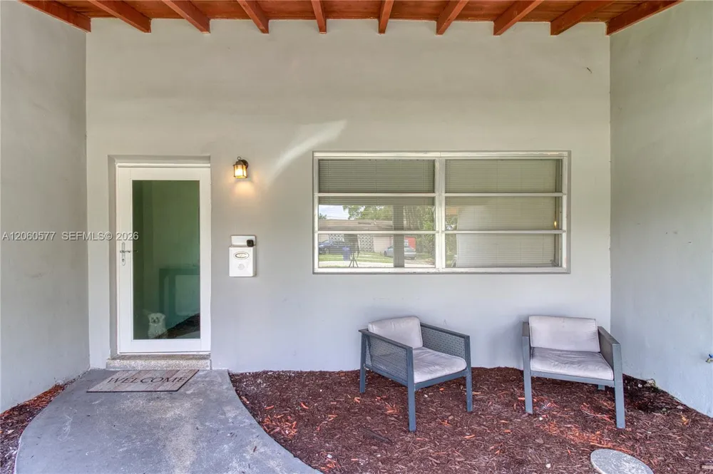 6620 NW 21st Ct Sunrise, FL 33313