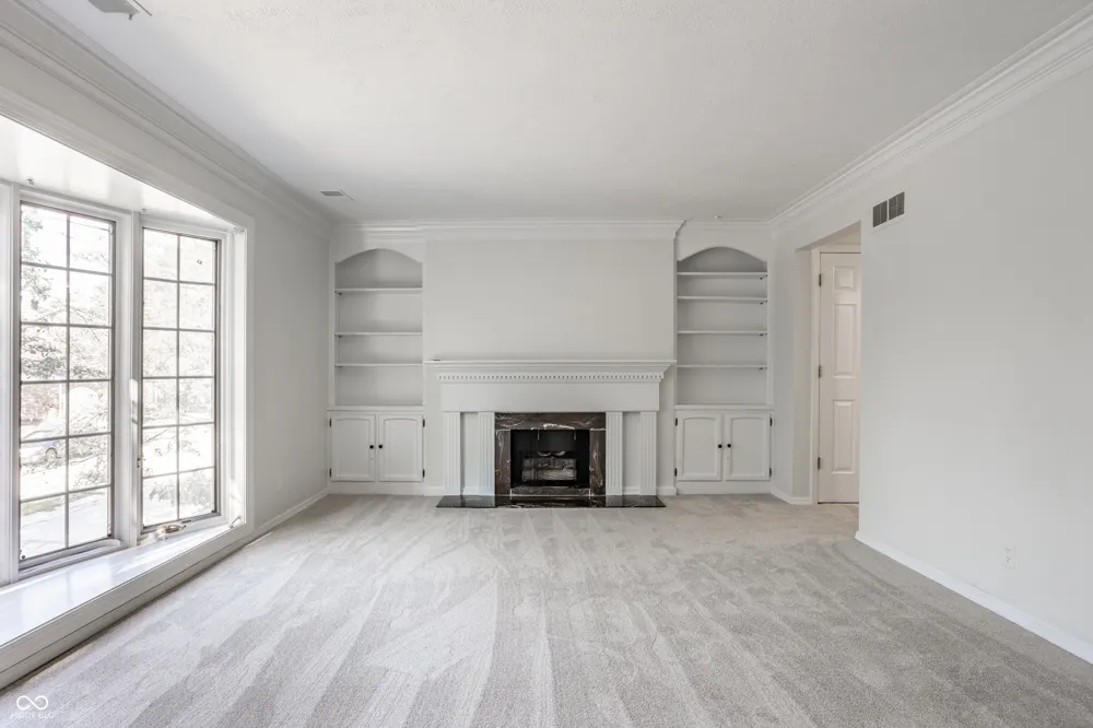 1316 Kings Cove Court Indianapolis, IN 46260