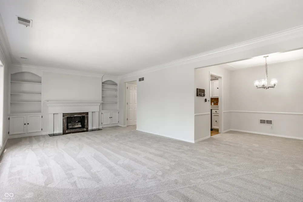 1316 Kings Cove Court Indianapolis, IN 46260