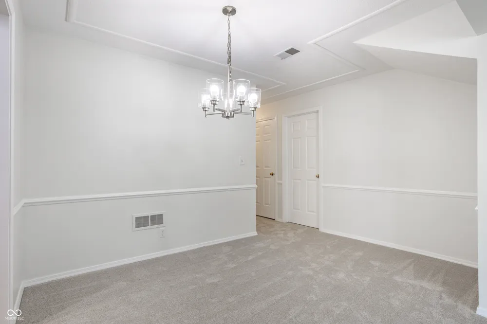 1316 Kings Cove Court Indianapolis, IN 46260