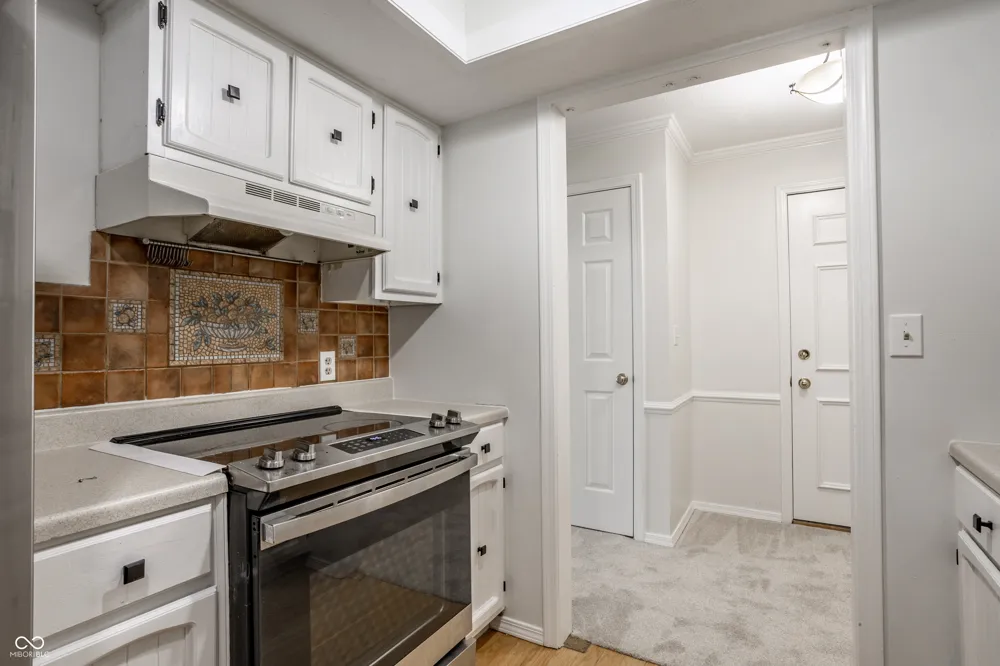 1316 Kings Cove Court Indianapolis, IN 46260