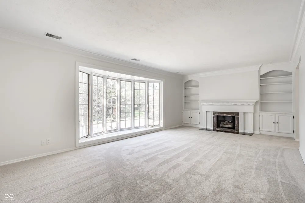 1316 Kings Cove Court Indianapolis, IN 46260