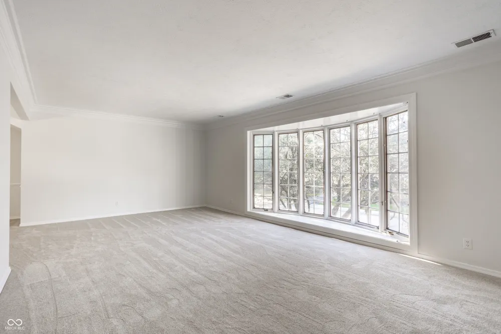 1316 Kings Cove Court Indianapolis, IN 46260