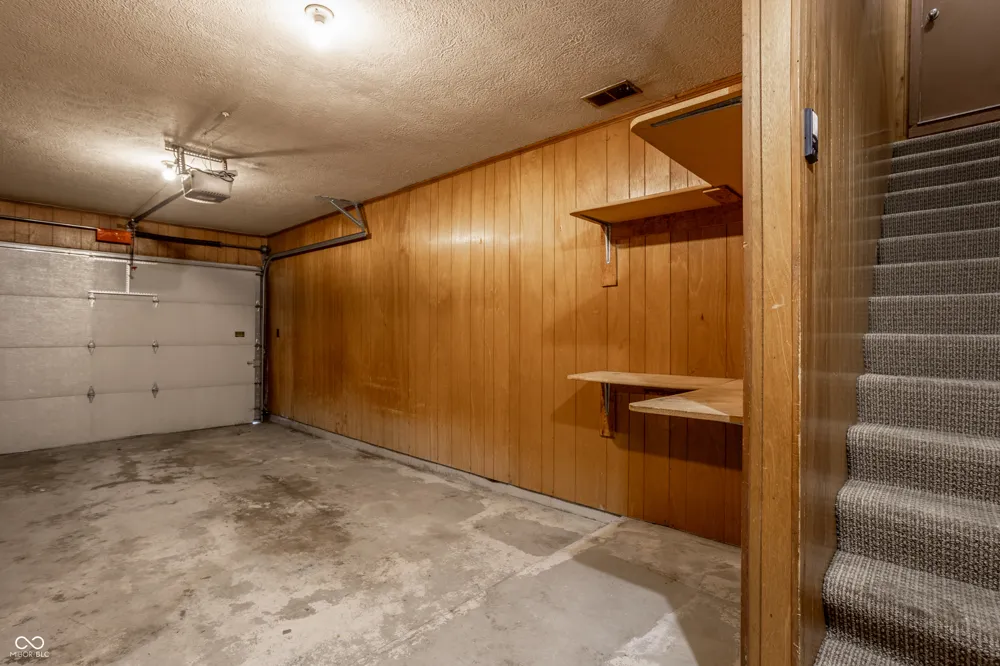 1316 Kings Cove Court Indianapolis, IN 46260