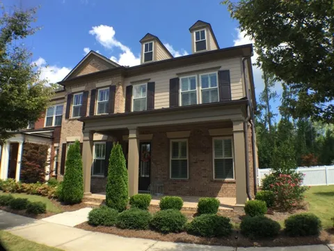 2104 McFarlin Lane