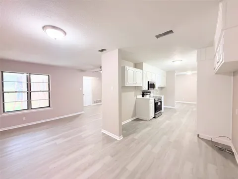 1228 Oak Drive