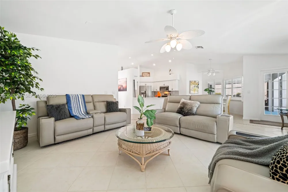 21489 SHERIDAN RUN Estero, FL 33928