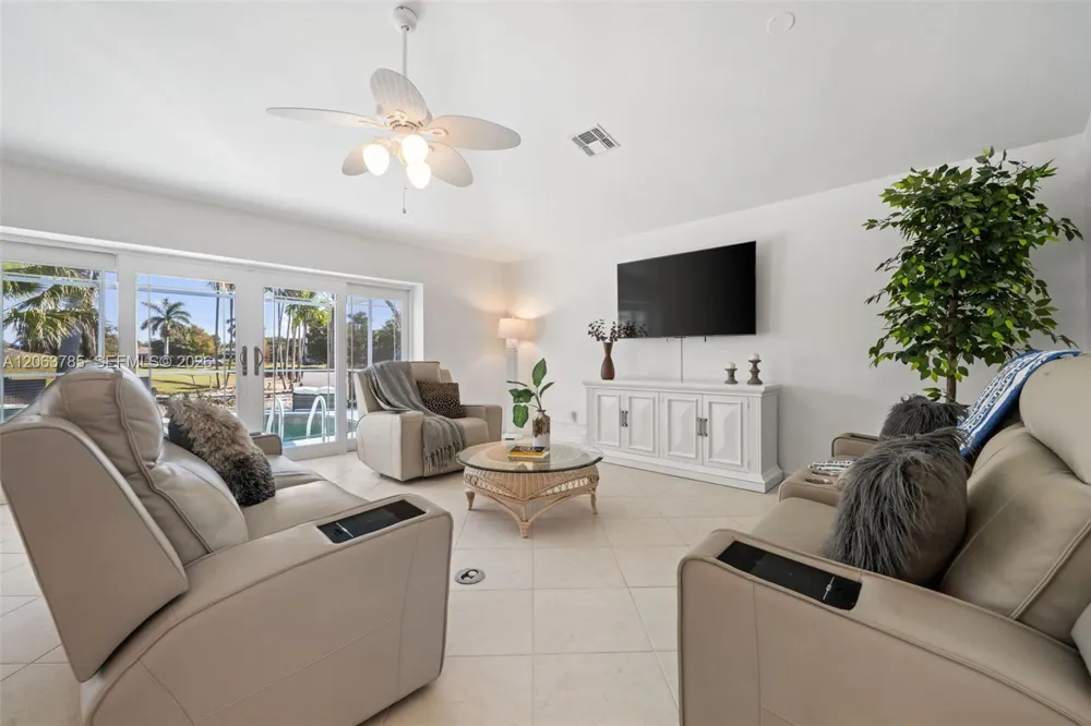 21489 SHERIDAN RUN Estero, FL 33928