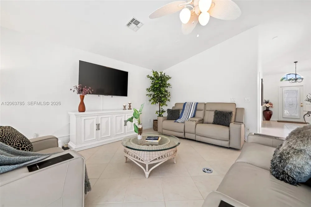21489 SHERIDAN RUN Estero, FL 33928