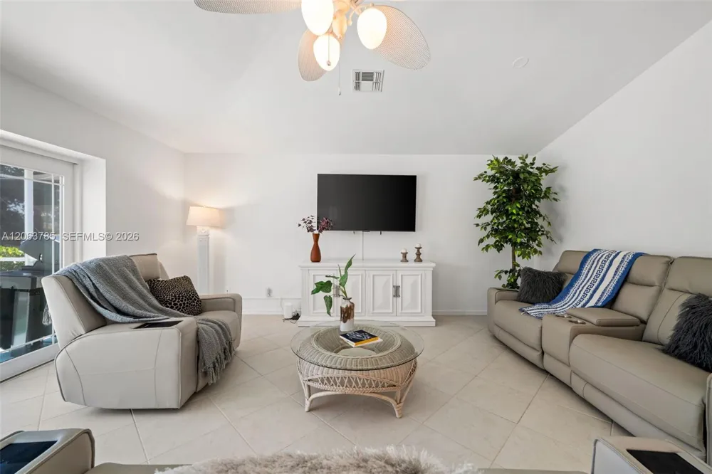 21489 SHERIDAN RUN Estero, FL 33928