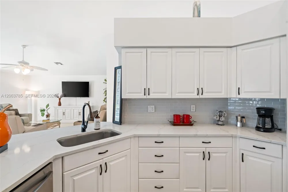 21489 SHERIDAN RUN Estero, FL 33928