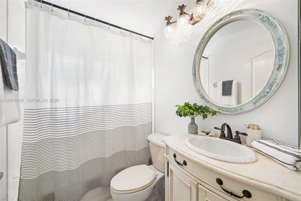 21489 SHERIDAN RUN Estero, FL 33928