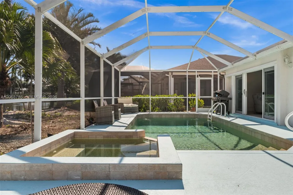 21489 SHERIDAN RUN Estero, FL 33928