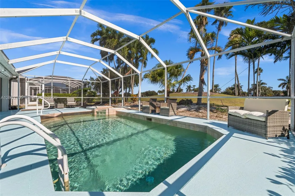 21489 SHERIDAN RUN Estero, FL 33928