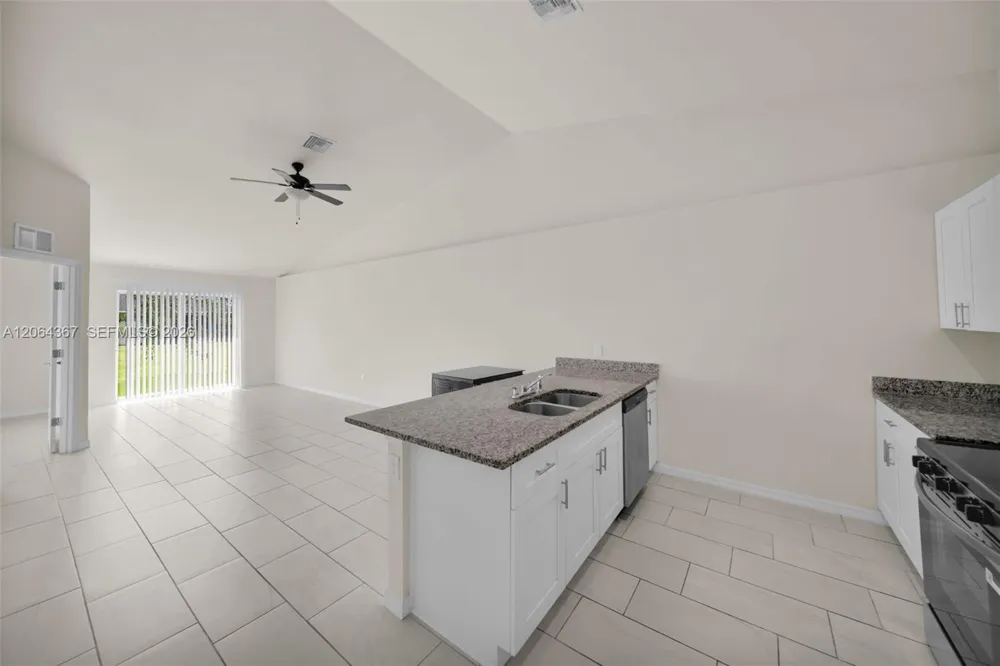 4106 SW 7th Pl #4106 Cape Coral, FL 33914